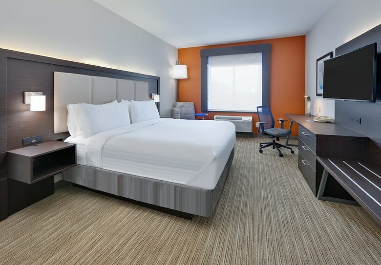 Holiday Inn Express Hotel & Suites Duncanville