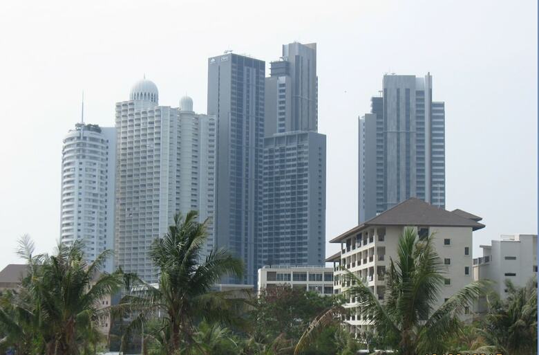 Wongamat Privacy By Good Luck Apartments
