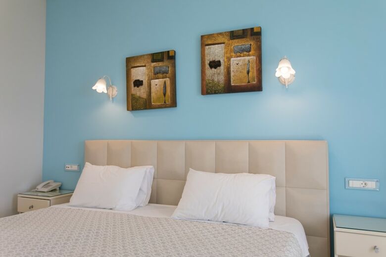 Liana Beach Hotel & Spa