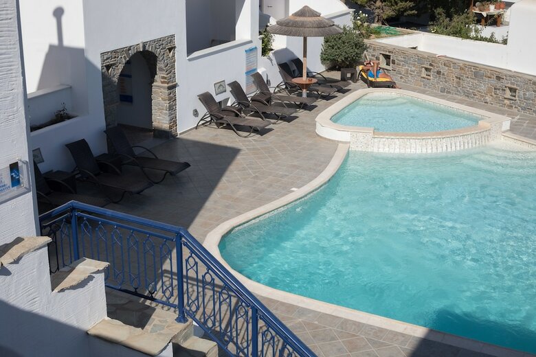 Liana Beach Hotel & Spa
