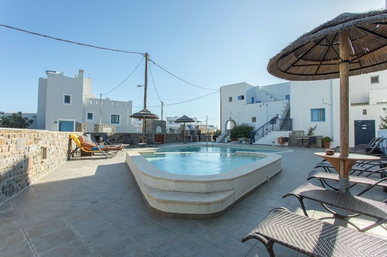 Liana Beach Hotel & Spa