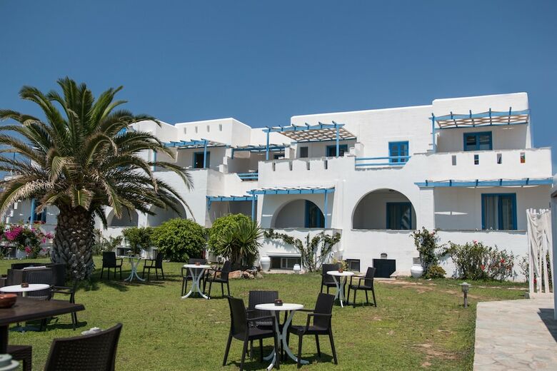 Liana Beach Hotel & Spa