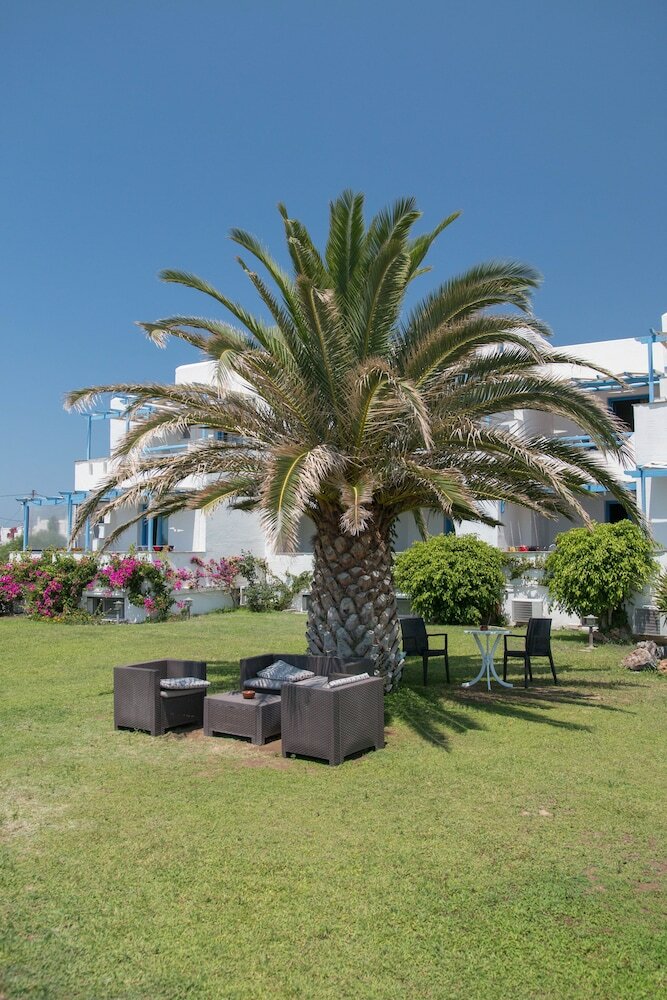 Liana Beach Hotel & Spa
