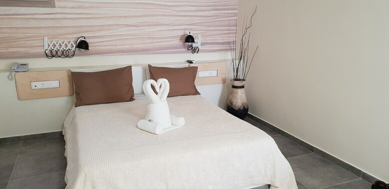 Liana Beach Hotel & Spa