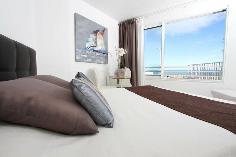 Bleu Mer Duplex Et Suites