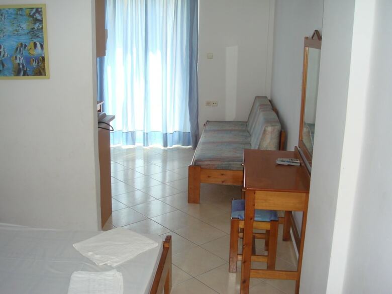 Apartamentos Flisvos Rooms