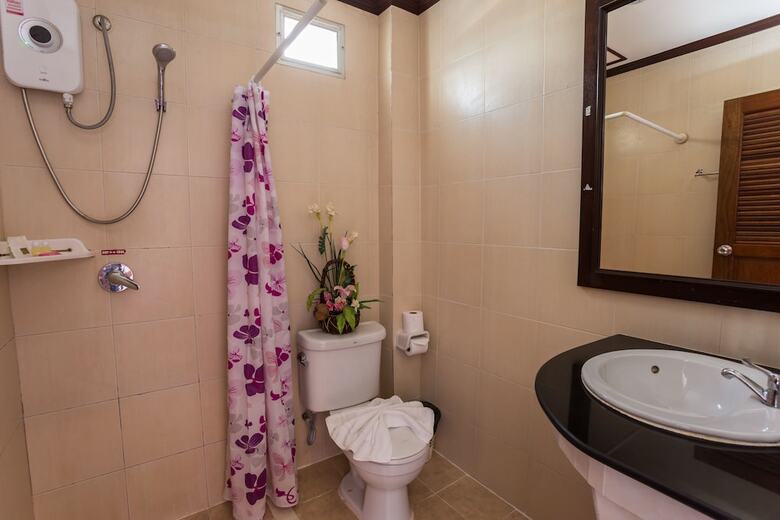 Hotel Grand Orchid Inn