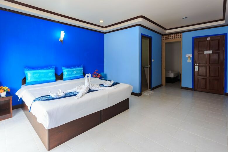 Hotel Grand Orchid Inn