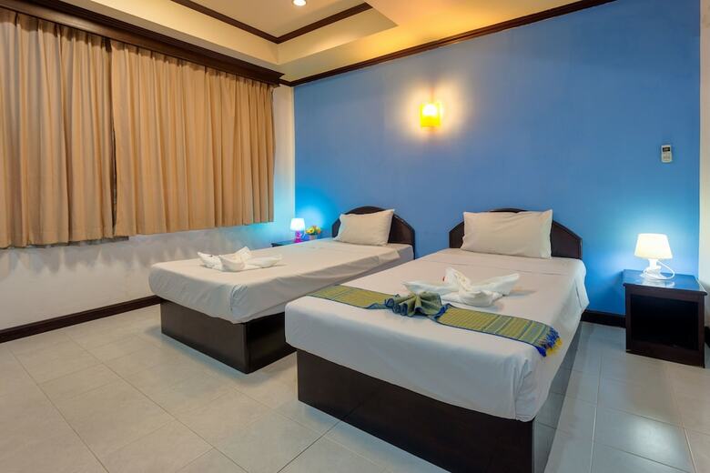 Hotel Grand Orchid Inn