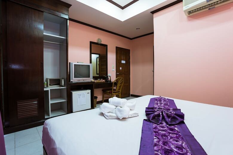 Hotel Grand Orchid Inn