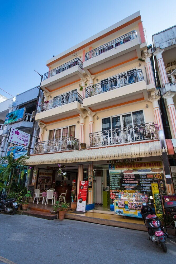Hotel Grand Orchid Inn