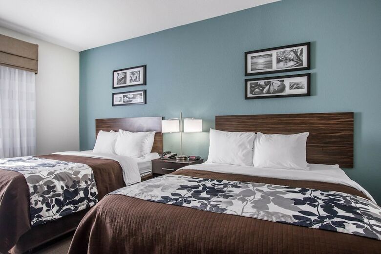 Hotel Sleep Inn & Suites
