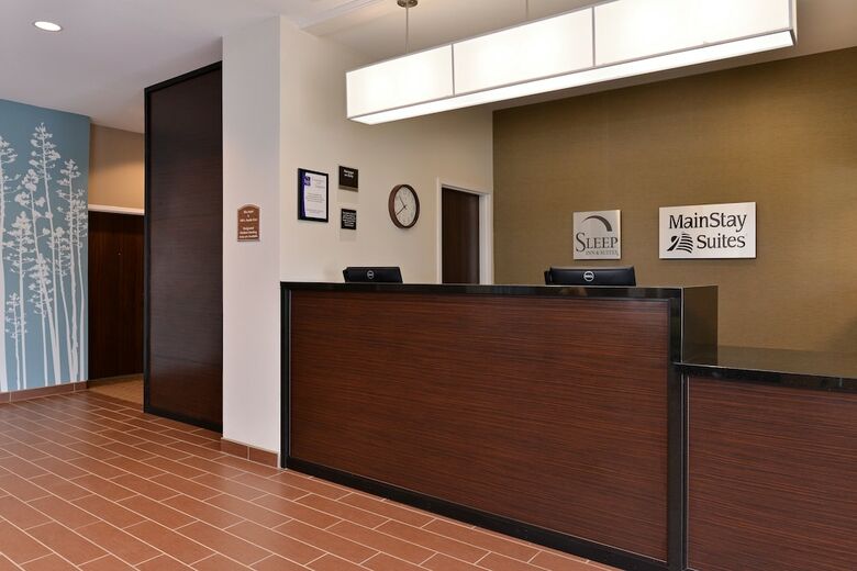 Hotel Sleep Inn & Suites