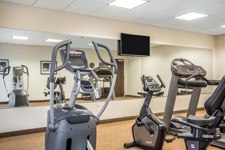 Hotel Sleep Inn & Suites