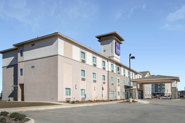 Hotel Sleep Inn & Suites