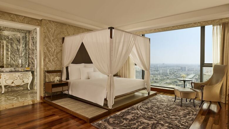 Hotel The Reverie Saigon
