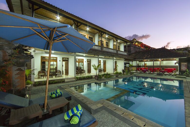 Hotel Surya Tropical Kuta