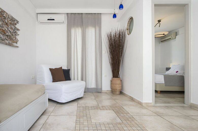 Hotel Kanale's Rooms And Suites