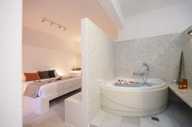 Hotel Kanale's Rooms And Suites