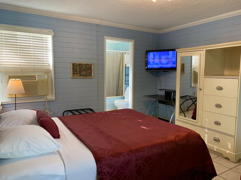 Motel Lakeside Inn And Cafe