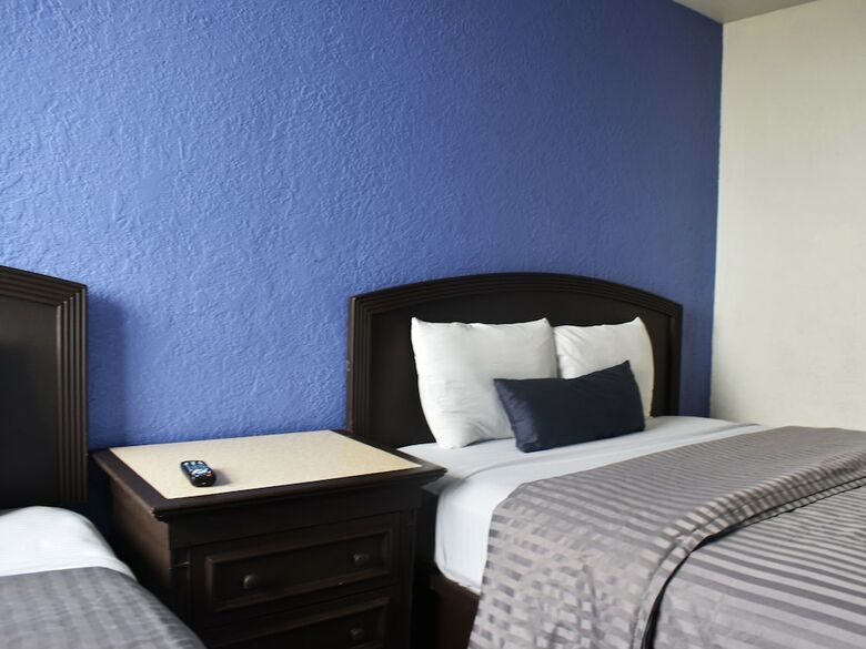 Hotel Corona Plaza