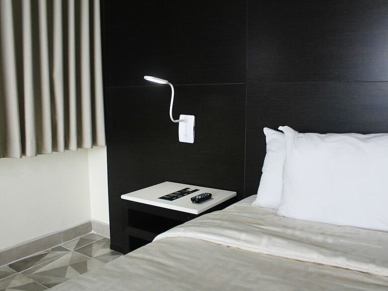 Hotel Corona Plaza