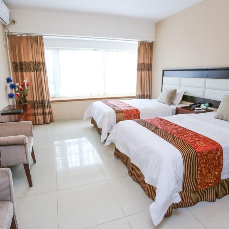 Aohua International Apartment Hotel