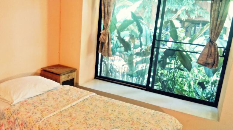 Hotel Baan Songjum Homestay