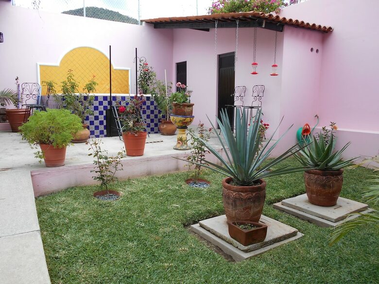 Villa Lolitas Inn