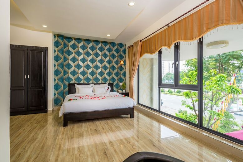 Hotel La Maison Da Nang Beach