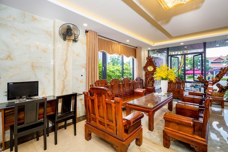 Hotel La Maison Da Nang Beach