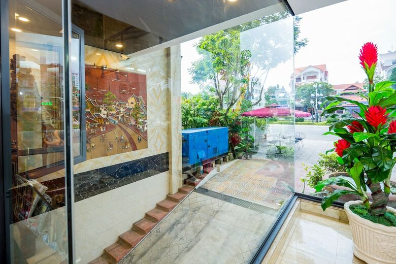 Hotel La Maison Da Nang Beach