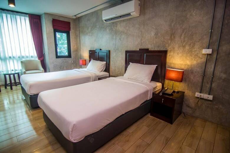 Hotel Prestige Chiang Mai