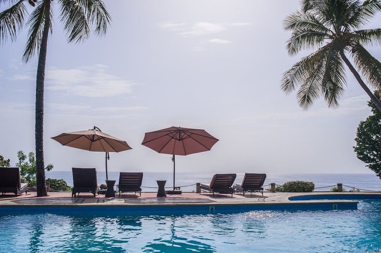 Hotel Wahoo Bay Beach Club & Resort