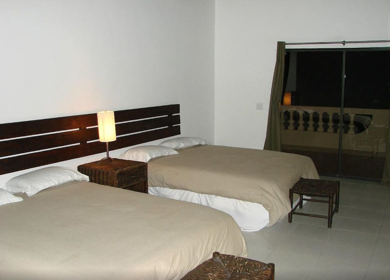 Hotel Wahoo Bay Beach Club & Resort