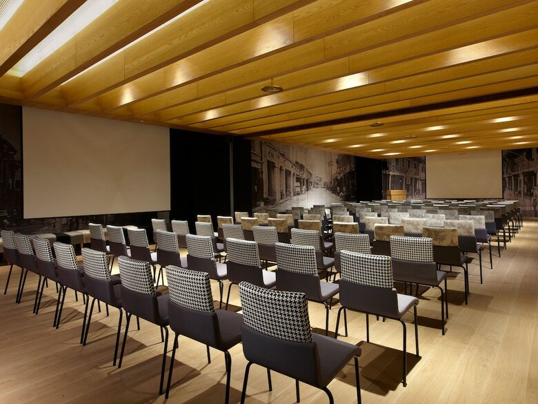 Hotel The Place Tainan