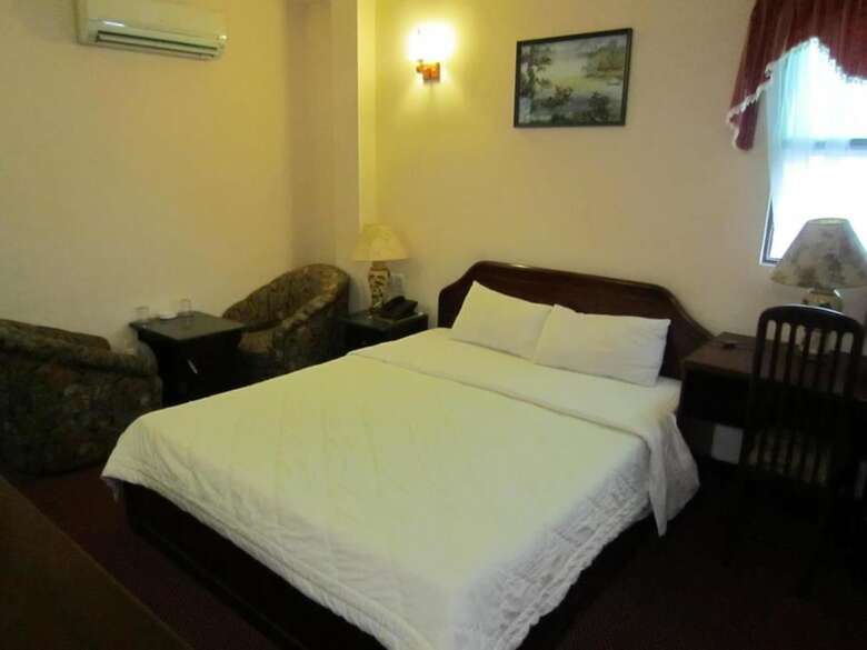 The Sun Hotel