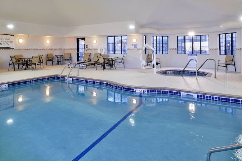 Hotel Staybridge Suites Rochester - Commerce Dr Nw