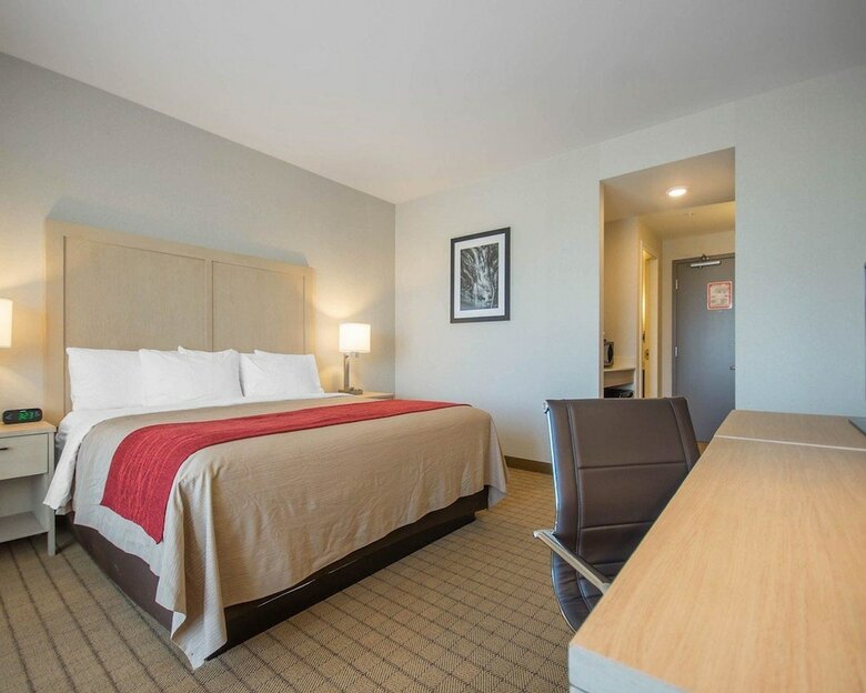 Hotel Comfort Inn & Suites