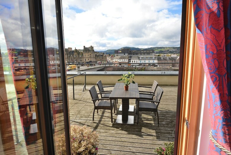 Highland Apartments By Mansley