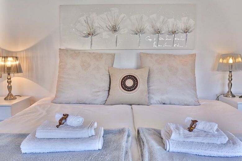 Hotel Abington Manor - Fish Hoek Guesthouse