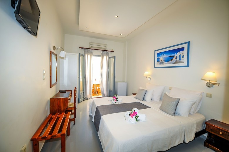 Nostos Beach Hotel