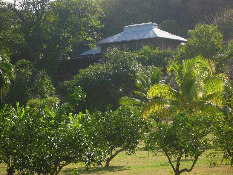 Hotel Firefly Plantation Bequia