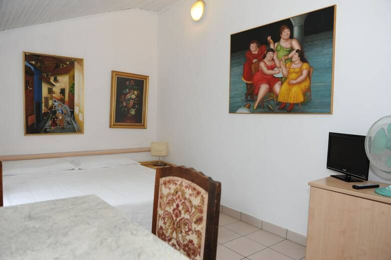 Apartamentos Victoria Hotels Carso