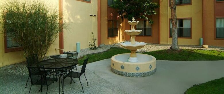 Hotel Pan American Inn & Suites
