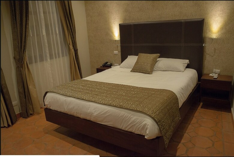 Hotel Santa Lucia House - Forum