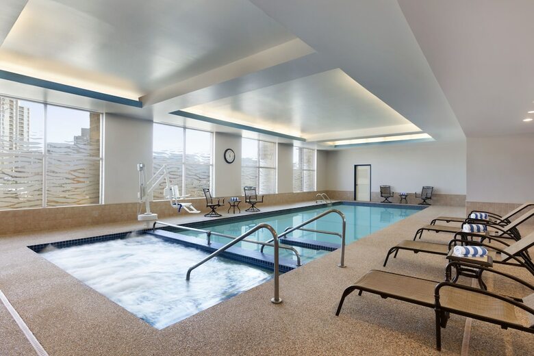 Doubletree Suites By Hilton Hotel Boston - Cambridge