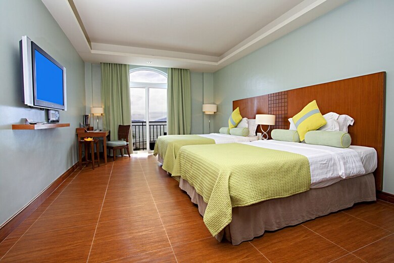 Hotel The Lighthouse Marina Resort