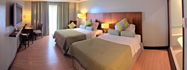 Hotel The Lighthouse Marina Resort