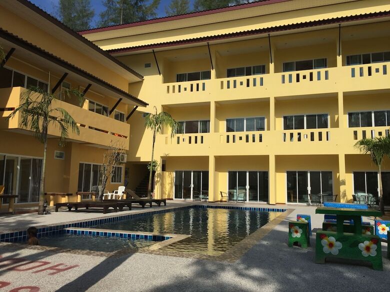 Hotel Khaolak Summer House Resort 2